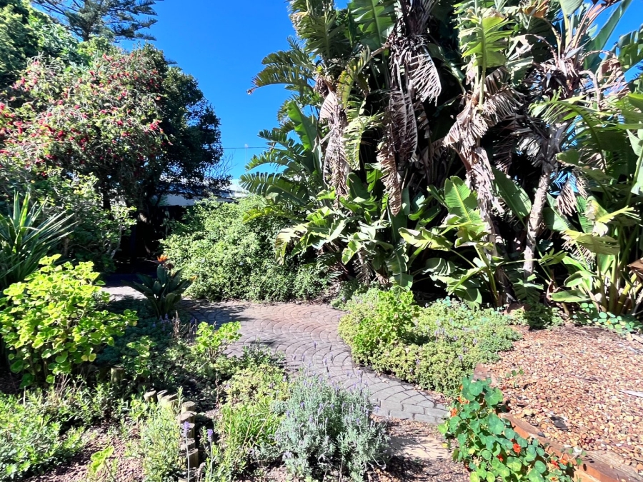 To Let 1 Bedroom Property for Rent in Table View Western Cape